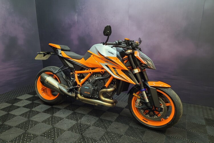 KTM 1290 SUPER DUKE R