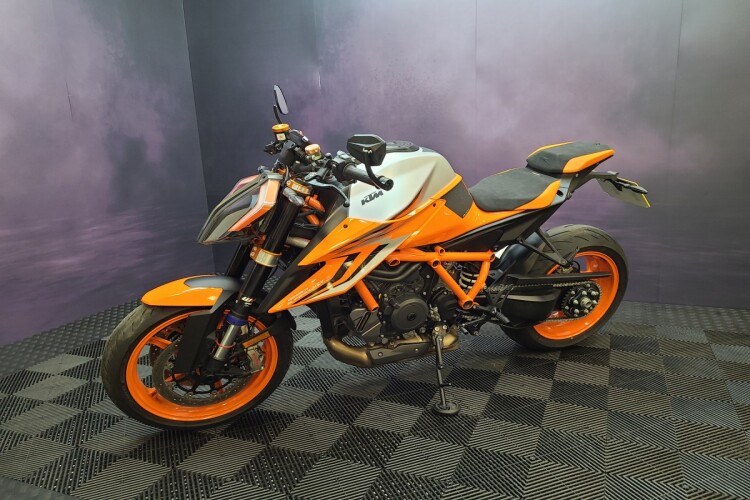 KTM 1290 SUPER DUKE R