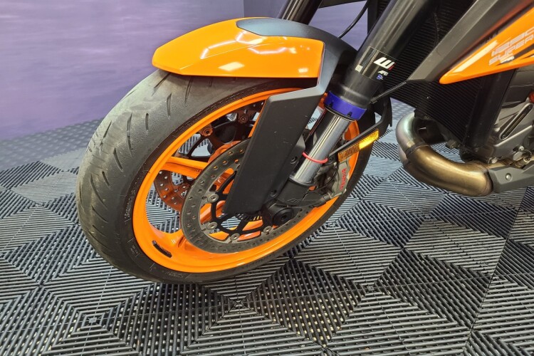 KTM 1290 SUPER DUKE R