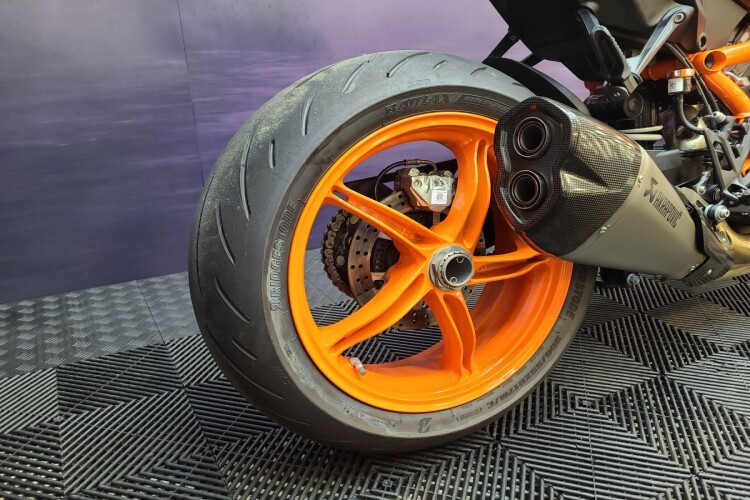 KTM 1290 SUPER DUKE R