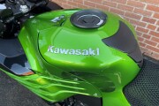 KAWASAKI ZZR1400