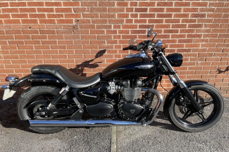 TRIUMPH SPEEDMASTER 865