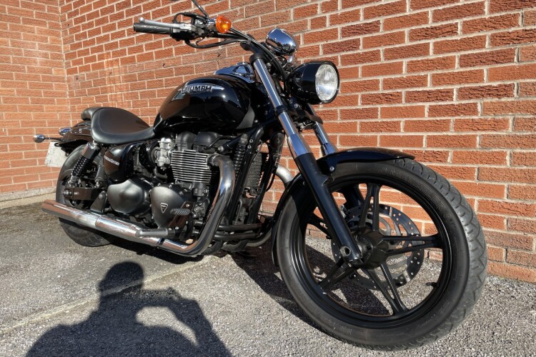 TRIUMPH SPEEDMASTER 865