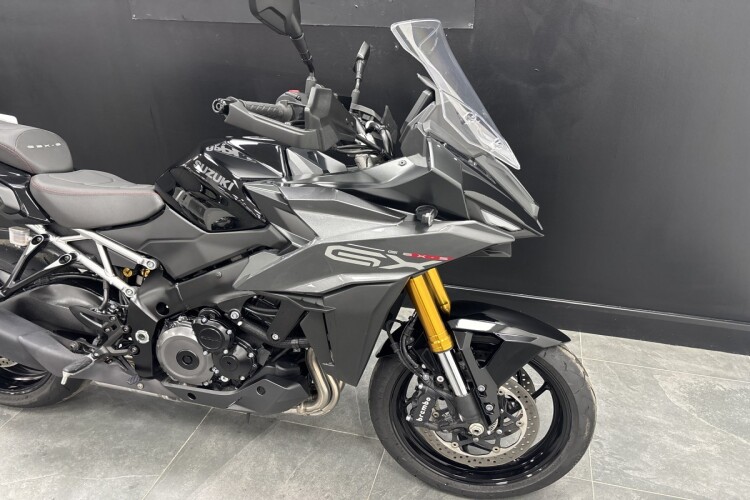 SUZUKI GSX-S1000GX