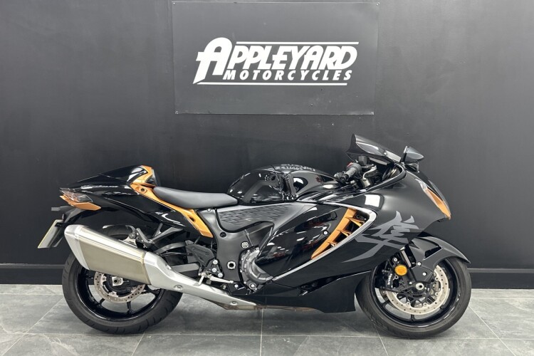 SUZUKI GSX1300R HAYABUSA