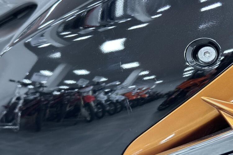 SUZUKI GSX1300R HAYABUSA