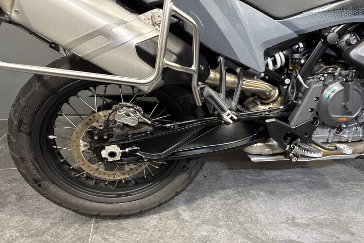 KTM 890 ADVENTURE