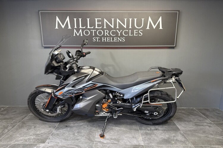 KTM 890 ADVENTURE