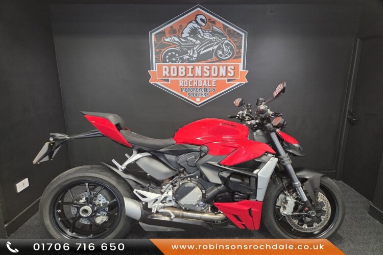 DUCATI STREETFIGHTER V2