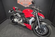 DUCATI STREETFIGHTER V2
