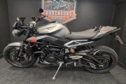 TRIUMPH STREET TRIPLE 765