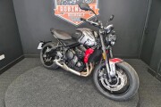 TRIUMPH TRIDENT 660