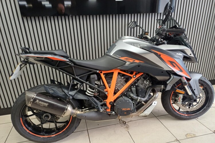 KTM 1290 SUPER DUKE GT