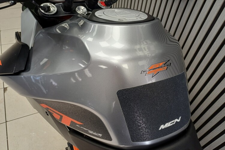 KTM 1290 SUPER DUKE GT