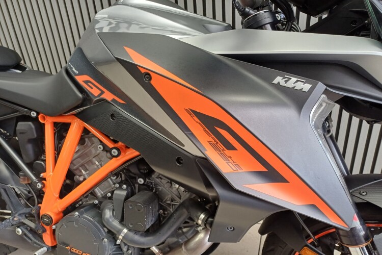 KTM 1290 SUPER DUKE GT