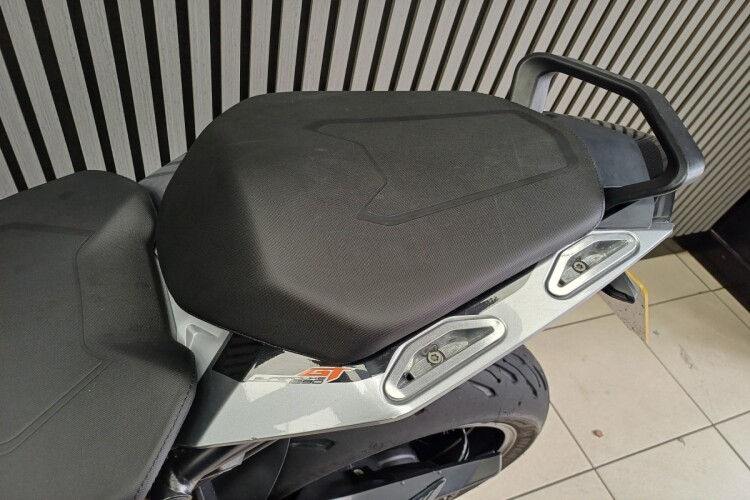 KTM 1290 SUPER DUKE GT