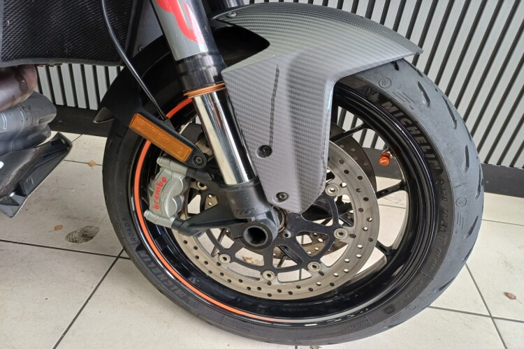 KTM 1290 SUPER DUKE GT