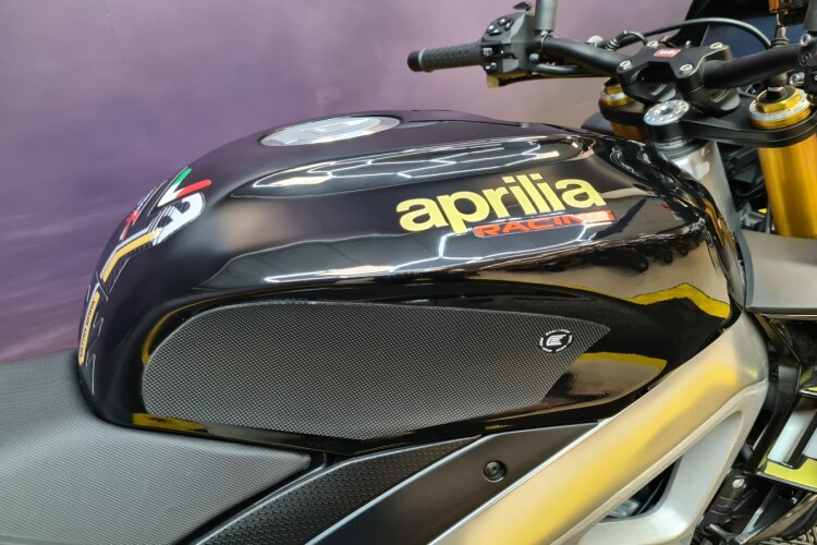 APRILIA TUONO 1100 V4