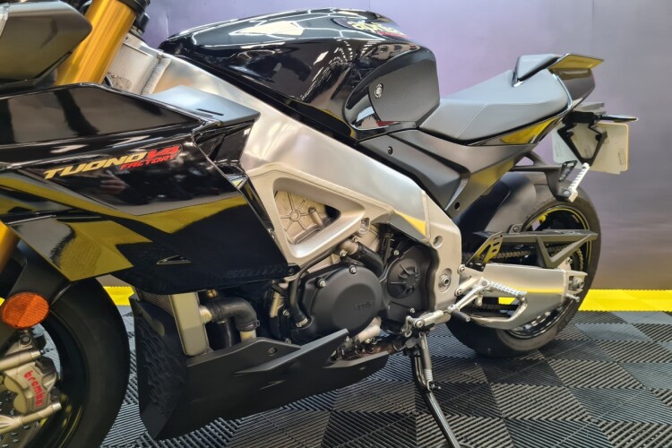 APRILIA TUONO 1100 V4