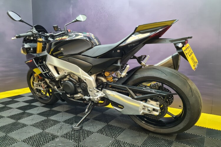 APRILIA TUONO 1100 V4