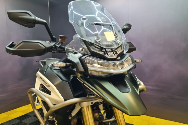 TRIUMPH TIGER 1200