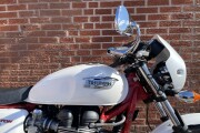 TRIUMPH THRUXTON 900