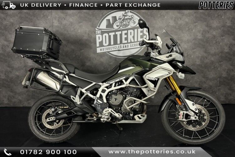 TRIUMPH TIGER 900