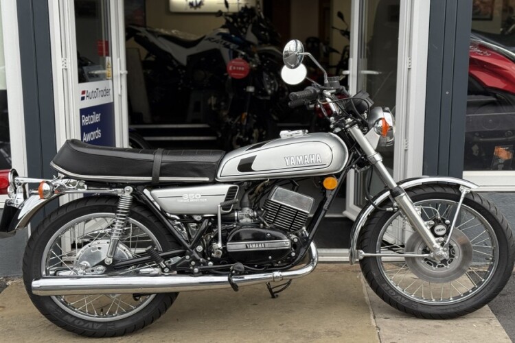 YAMAHA RD 350