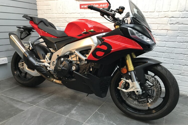 APRILIA TUONO 1100 V4