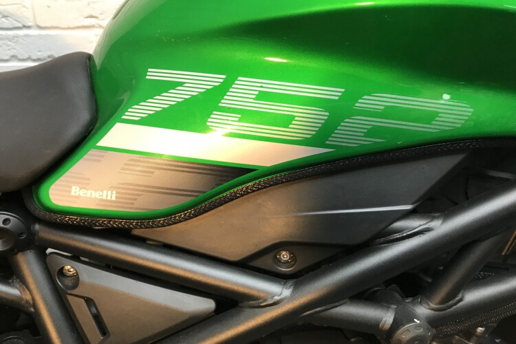 BENELLI 752 S