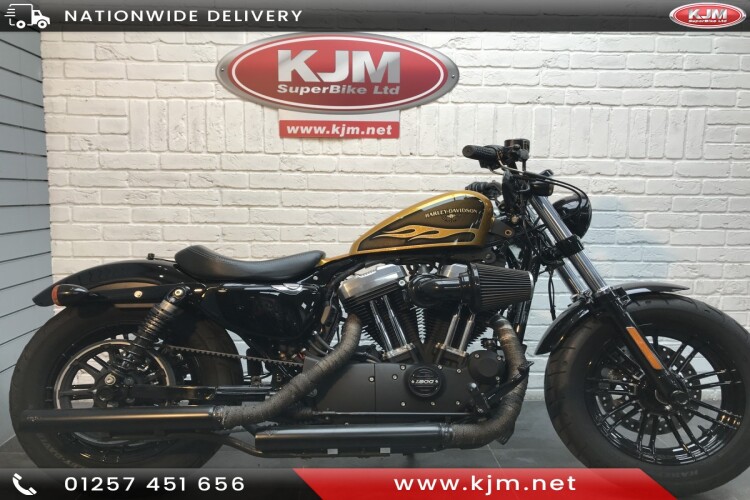 HARLEY-DAVIDSON SPORTSTER