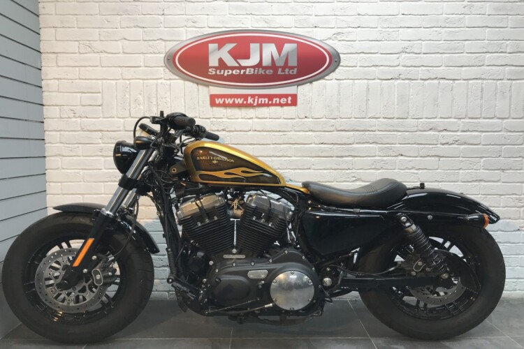 HARLEY-DAVIDSON SPORTSTER