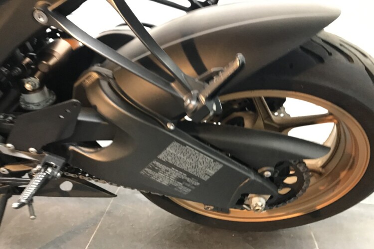 KAWASAKI NINJA ZX-10R