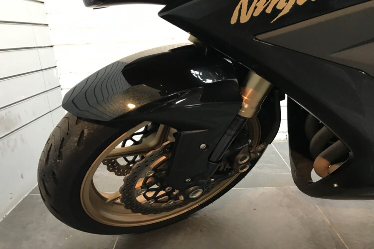 KAWASAKI NINJA ZX-10R