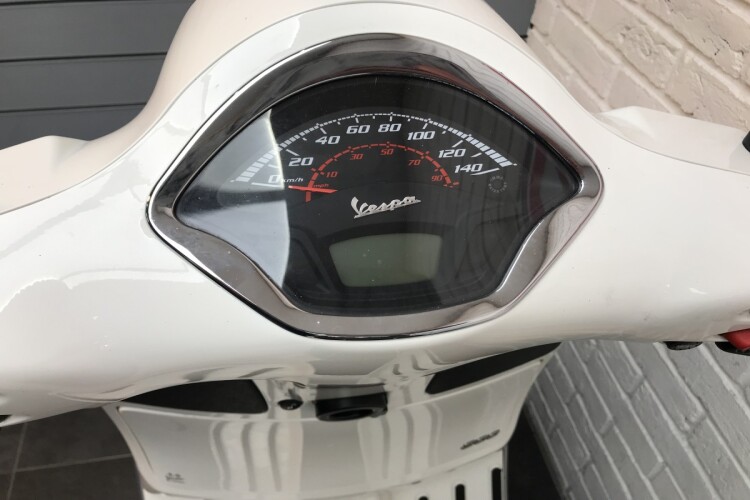PIAGGIO VESPA GTS