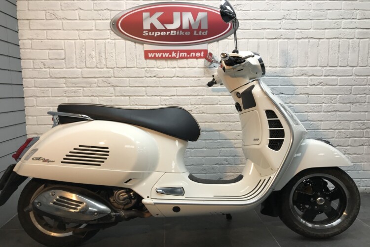 PIAGGIO VESPA GTS