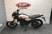 YAMAHA XSR125