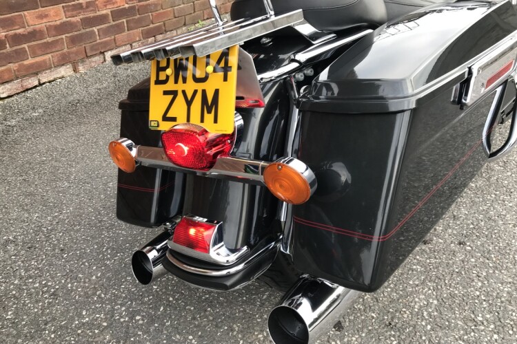 HARLEY-DAVIDSON TOURING