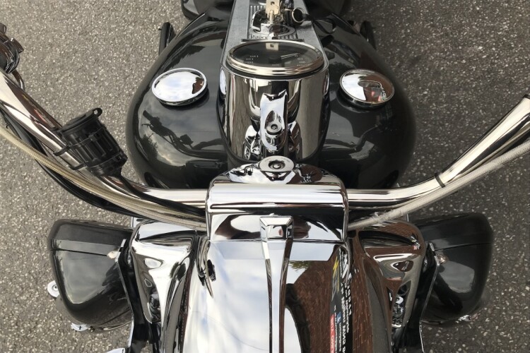 HARLEY-DAVIDSON TOURING