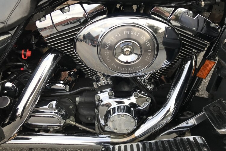 HARLEY-DAVIDSON TOURING