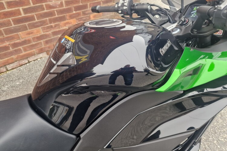 KAWASAKI NINJA 1000SX
