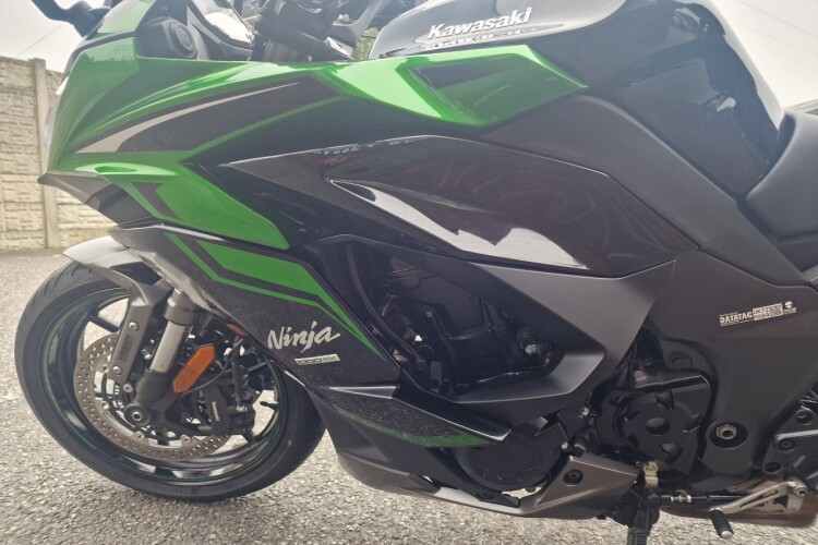 KAWASAKI NINJA 1000SX