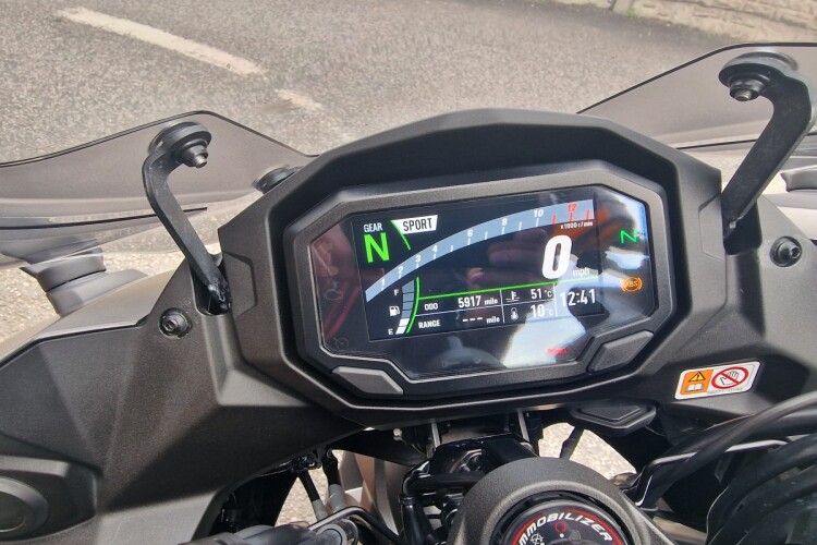 KAWASAKI NINJA 1000SX