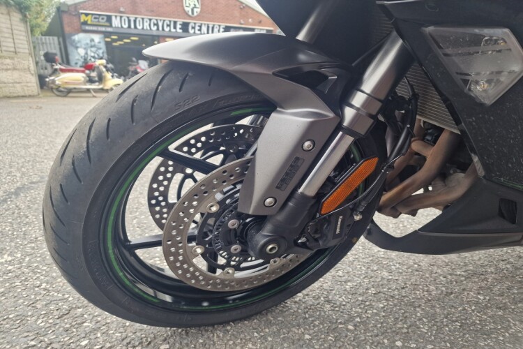 KAWASAKI NINJA 1000SX