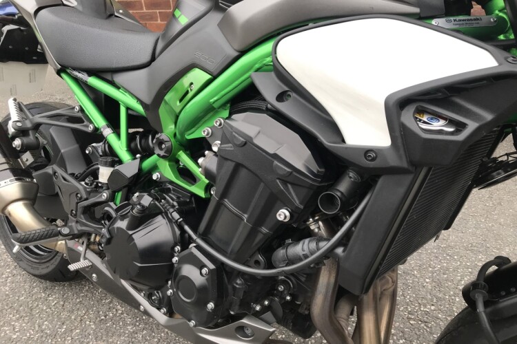 KAWASAKI Z900 PERFORMANCE