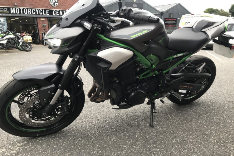 KAWASAKI Z900 PERFORMANCE