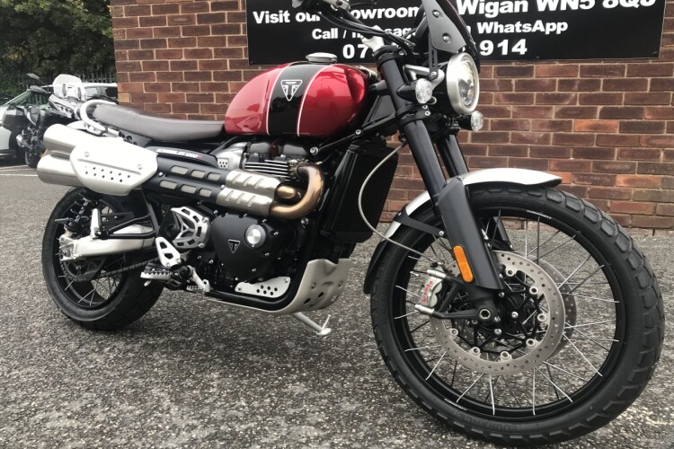 TRIUMPH SCRAMBLER 1200
