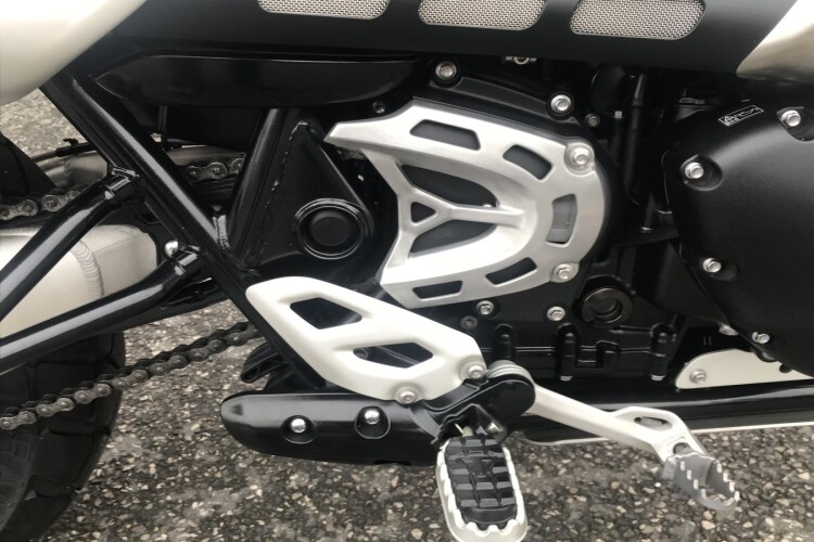 TRIUMPH SCRAMBLER 1200