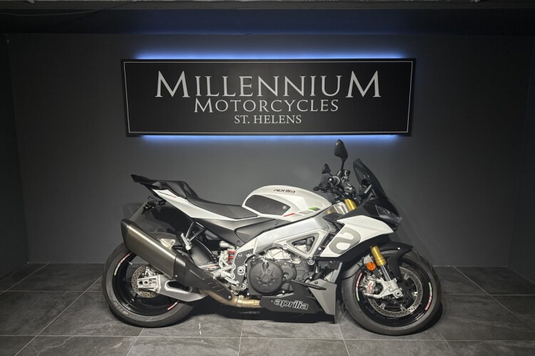 APRILIA TUONO 1100 V4