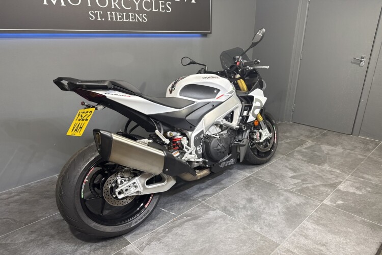 APRILIA TUONO 1100 V4
